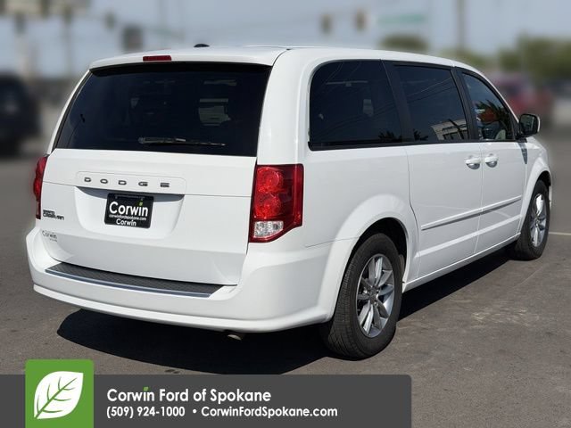 Used 2016 Dodge Grand Caravan SE FWD image 13