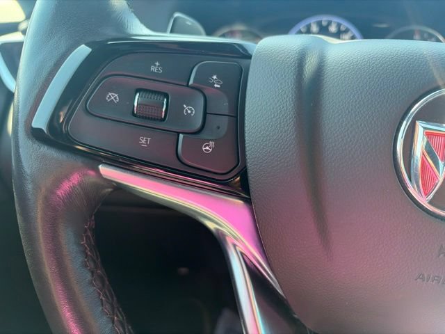 Used 2022 Buick Enclave Avenir w/ Avenir Technology Package AWD/4WD image 27