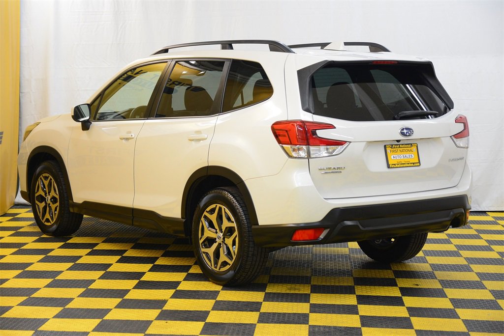 Used 2021 Subaru Forester Premium image 8