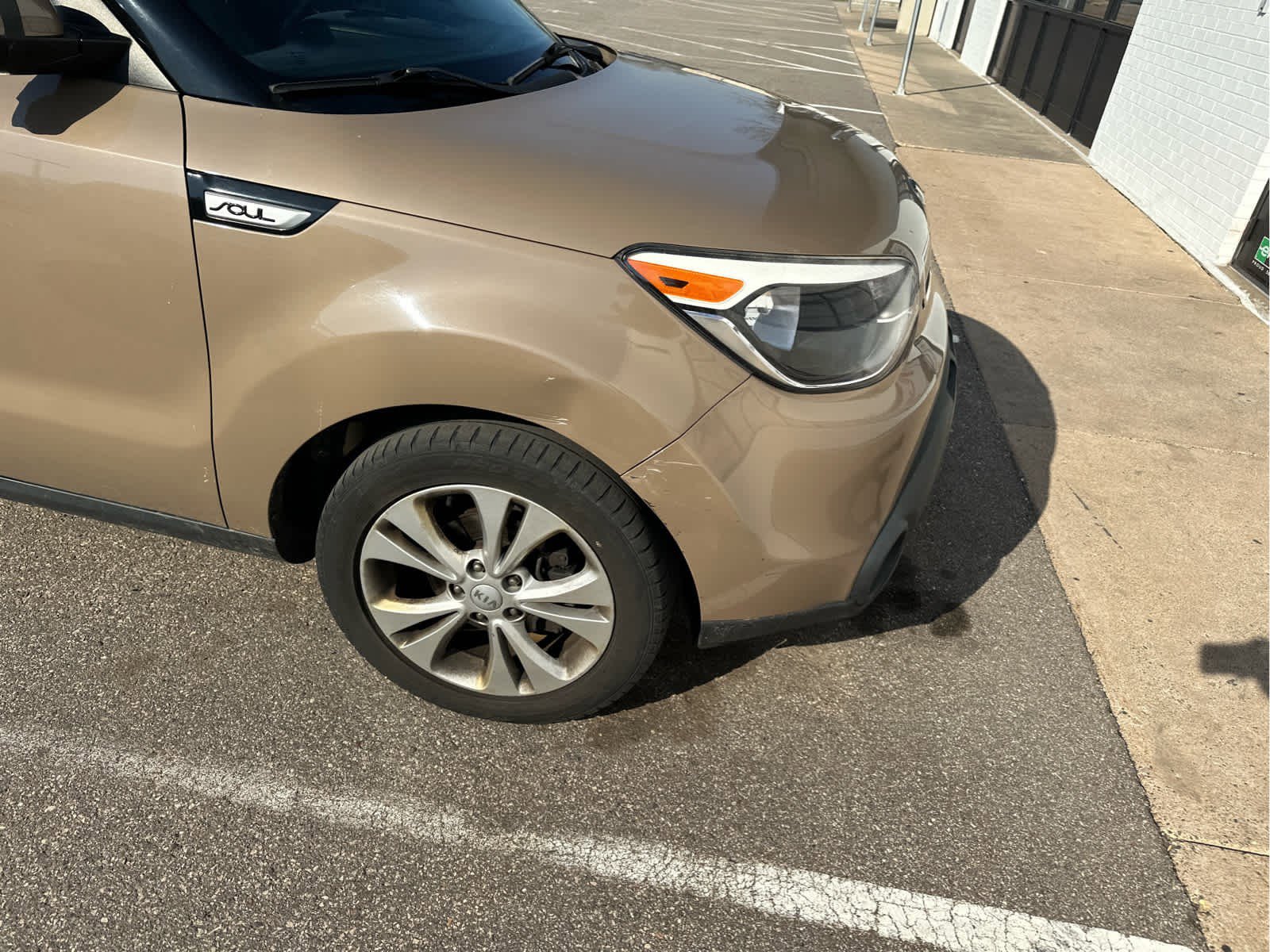 Used 2015 Kia Soul + FWD image 4