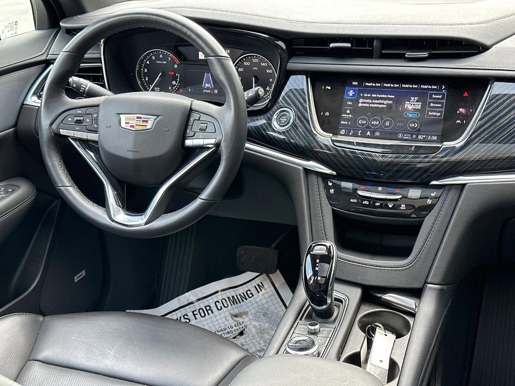 Certified 2024 Cadillac XT6 Premium Luxury AWD/4WD image 10