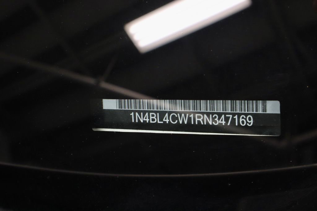 Used 2024 Nissan Altima 2.5 SR AWD/4WD image 32