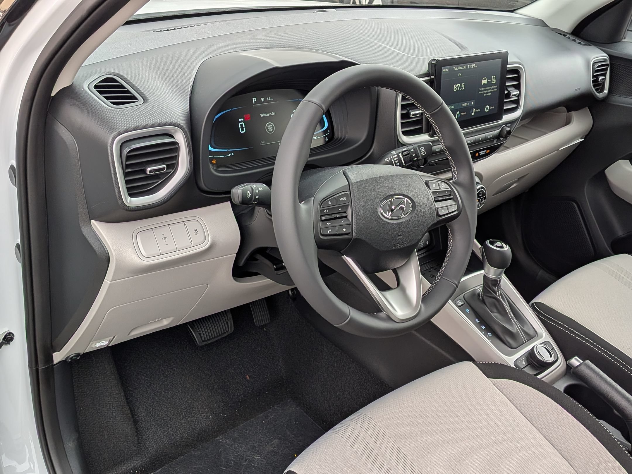 New 2026 Hyundai Venue SEL FWD image 8