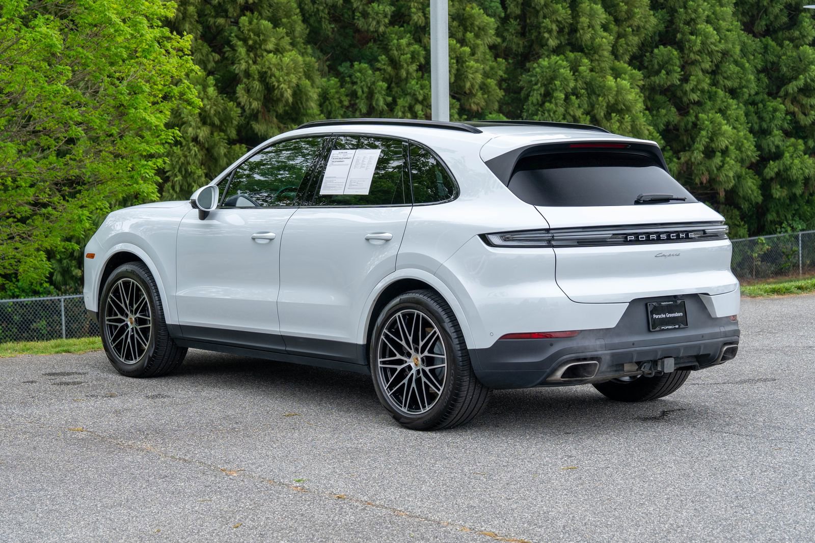 Certified 2024 Porsche Cayenne AWD/4WD image 3