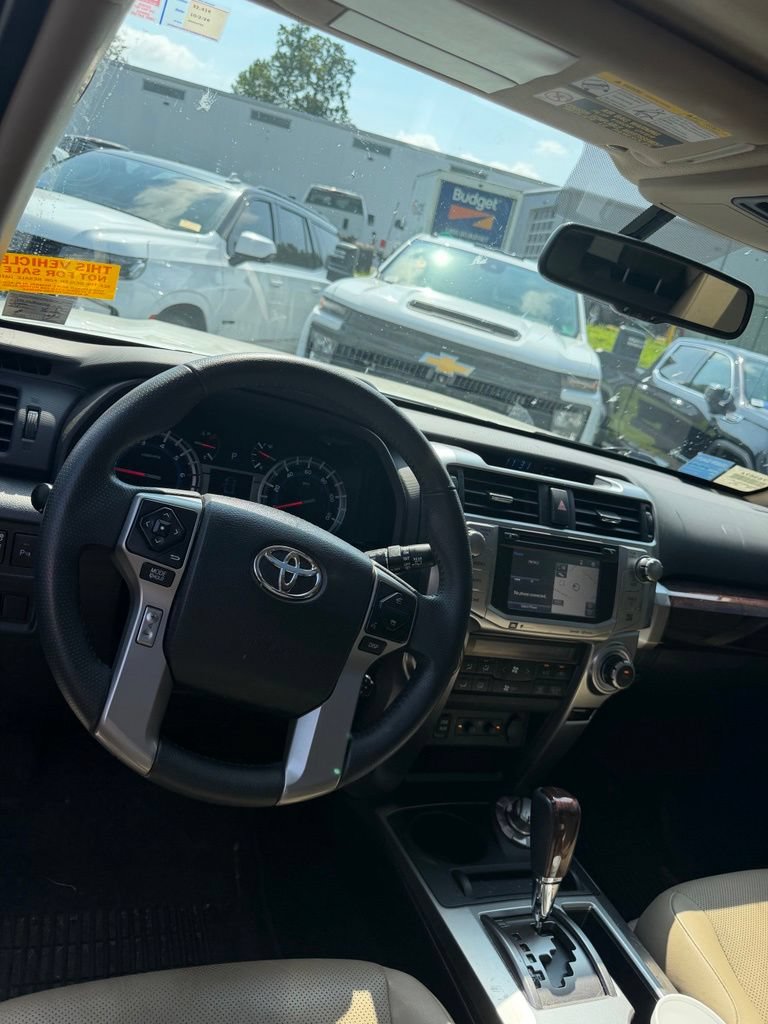 Used 2017 Toyota 4Runner Limited AWD/4WD image 19