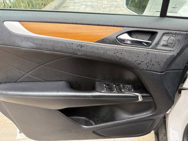 Certified 2019 Lincoln MKC Reserve w/ MKC Technology Package image 8