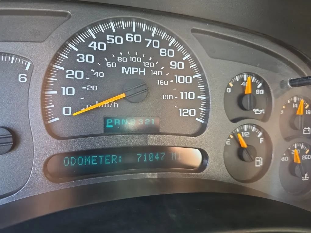 Used 2003 Chevrolet Silverado 2500 2WD Regular Cab image 27