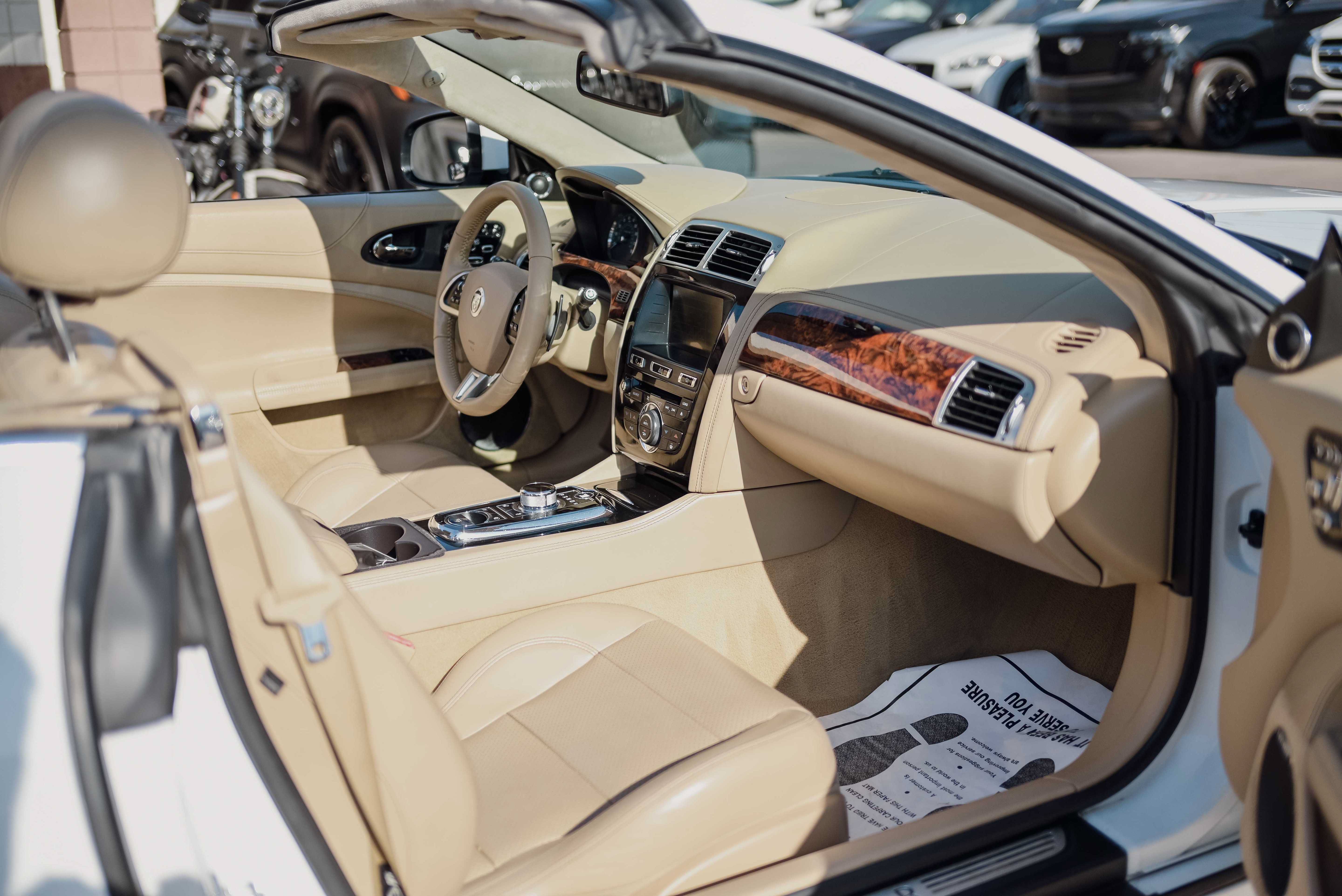 Used 2012 Jaguar XK Convertible RWD image 17