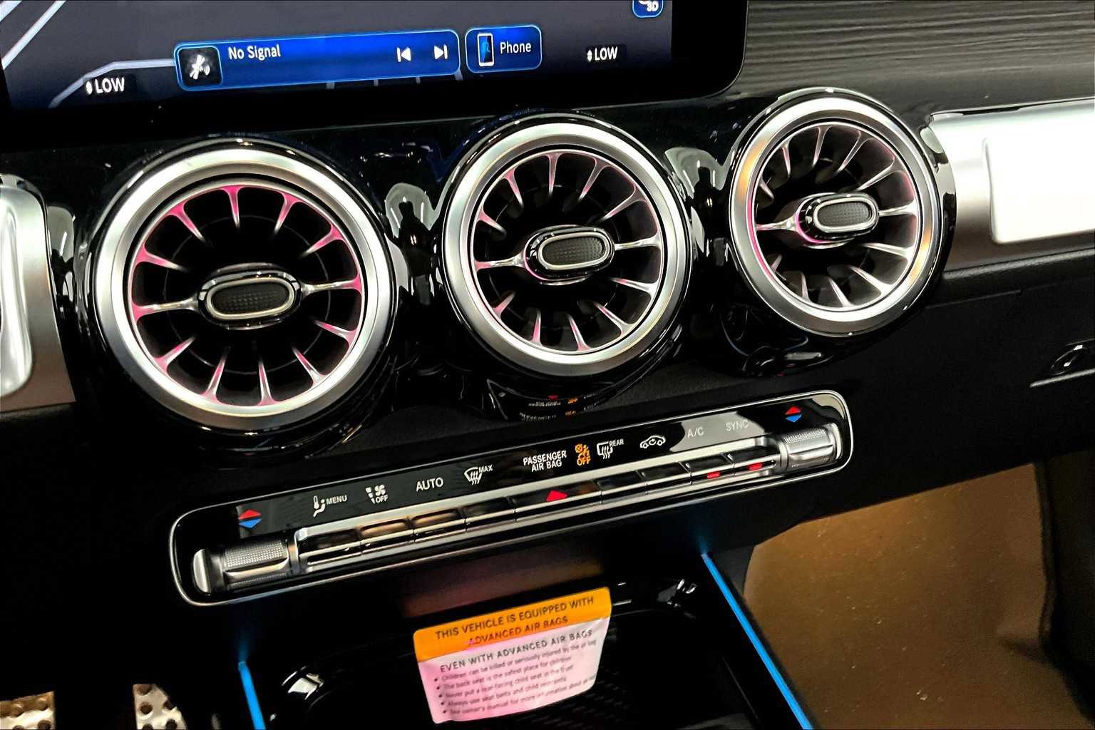 New 2025 Mercedes-Benz GLB 35 AMG 4MATIC image 18