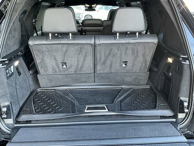 Used 2023 BMW X7 xDrive40i w/ M Sport Package image 19