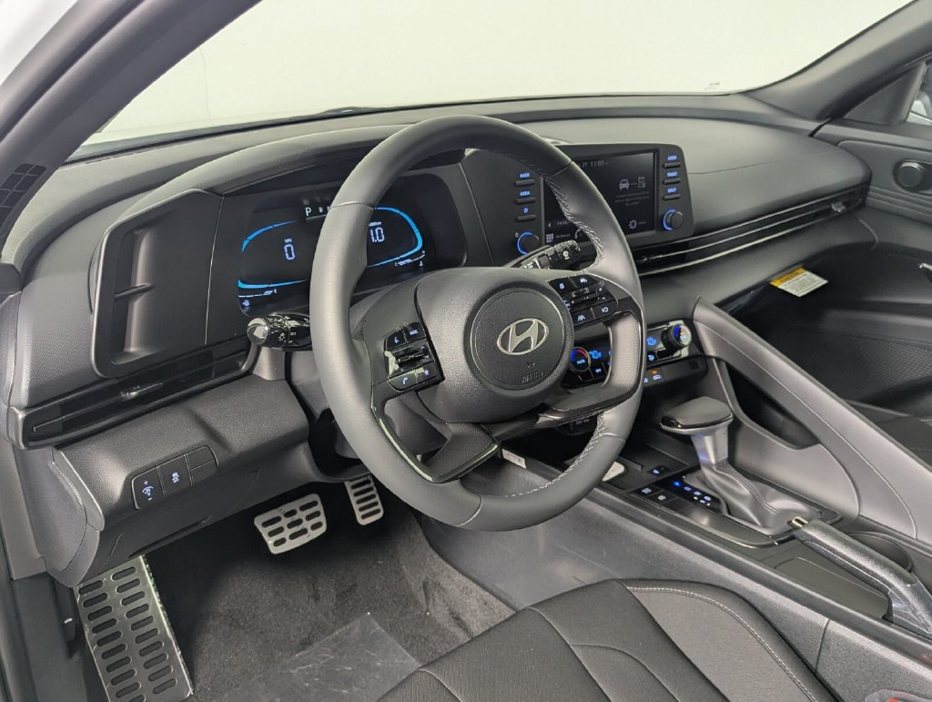 New 2026 Hyundai Elantra Sport FWD image 11