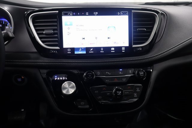 New 2026 Chrysler Pacifica Select image 20