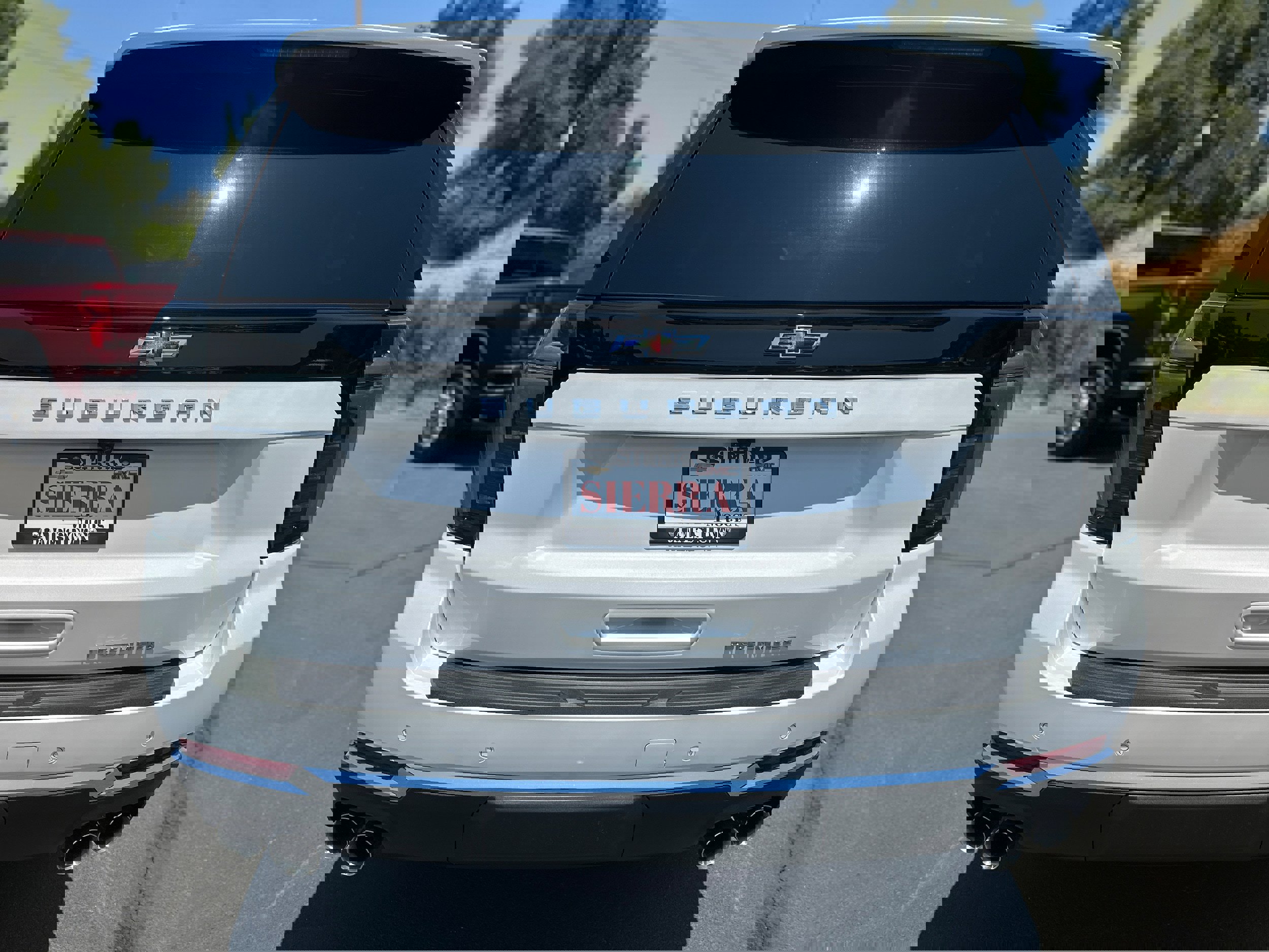 New 2025 Chevrolet Suburban Premier w/ LPO, Illumination Package image 5