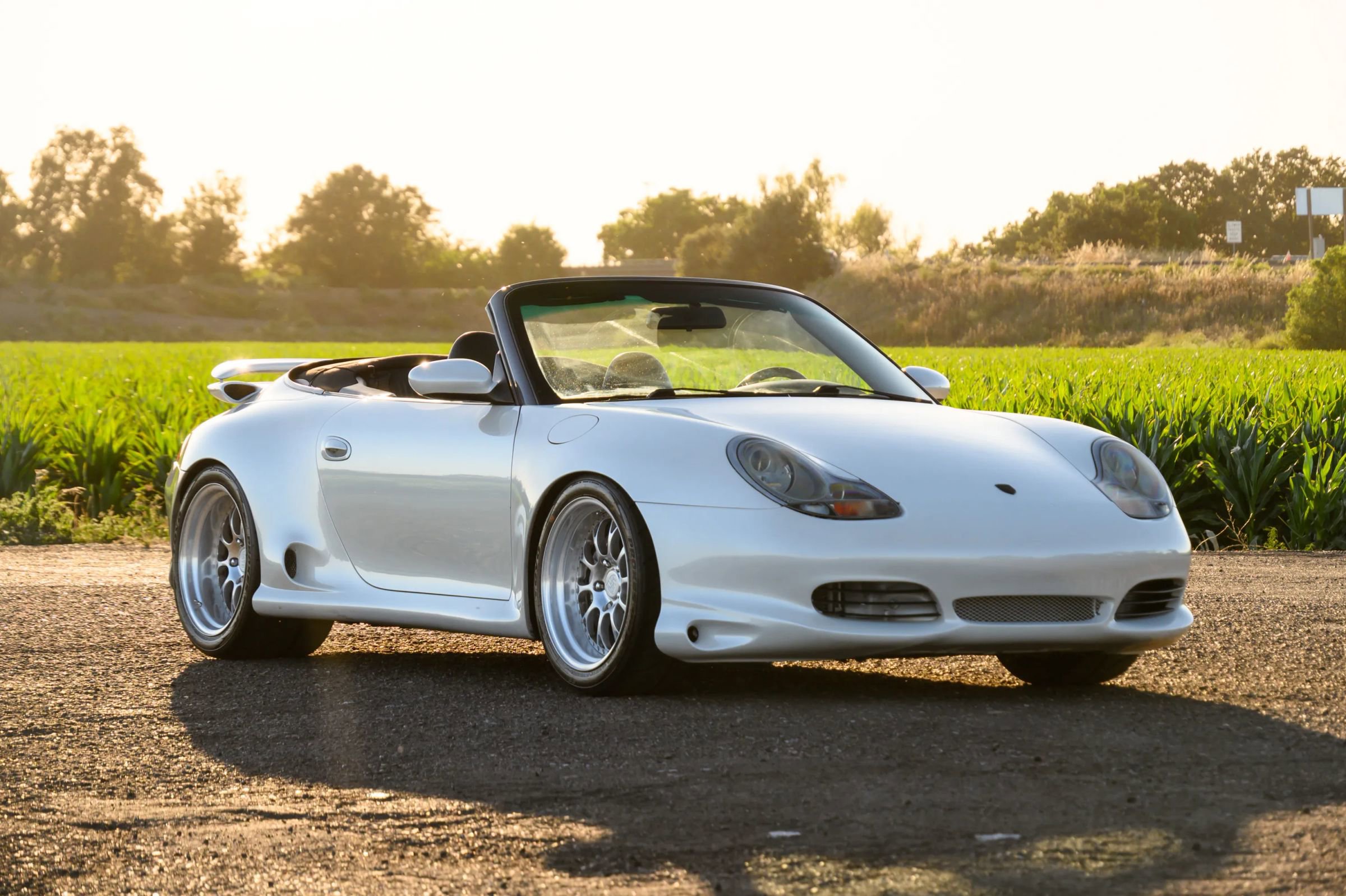 Used 2000 Porsche 911 Carrera 4 AWD/4WD image 2