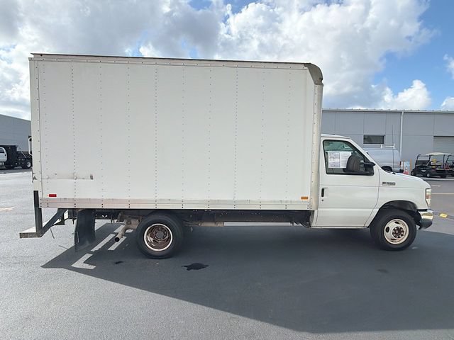 Used 2016 Ford E-350 and Econoline 350 Super Duty RWD image 8