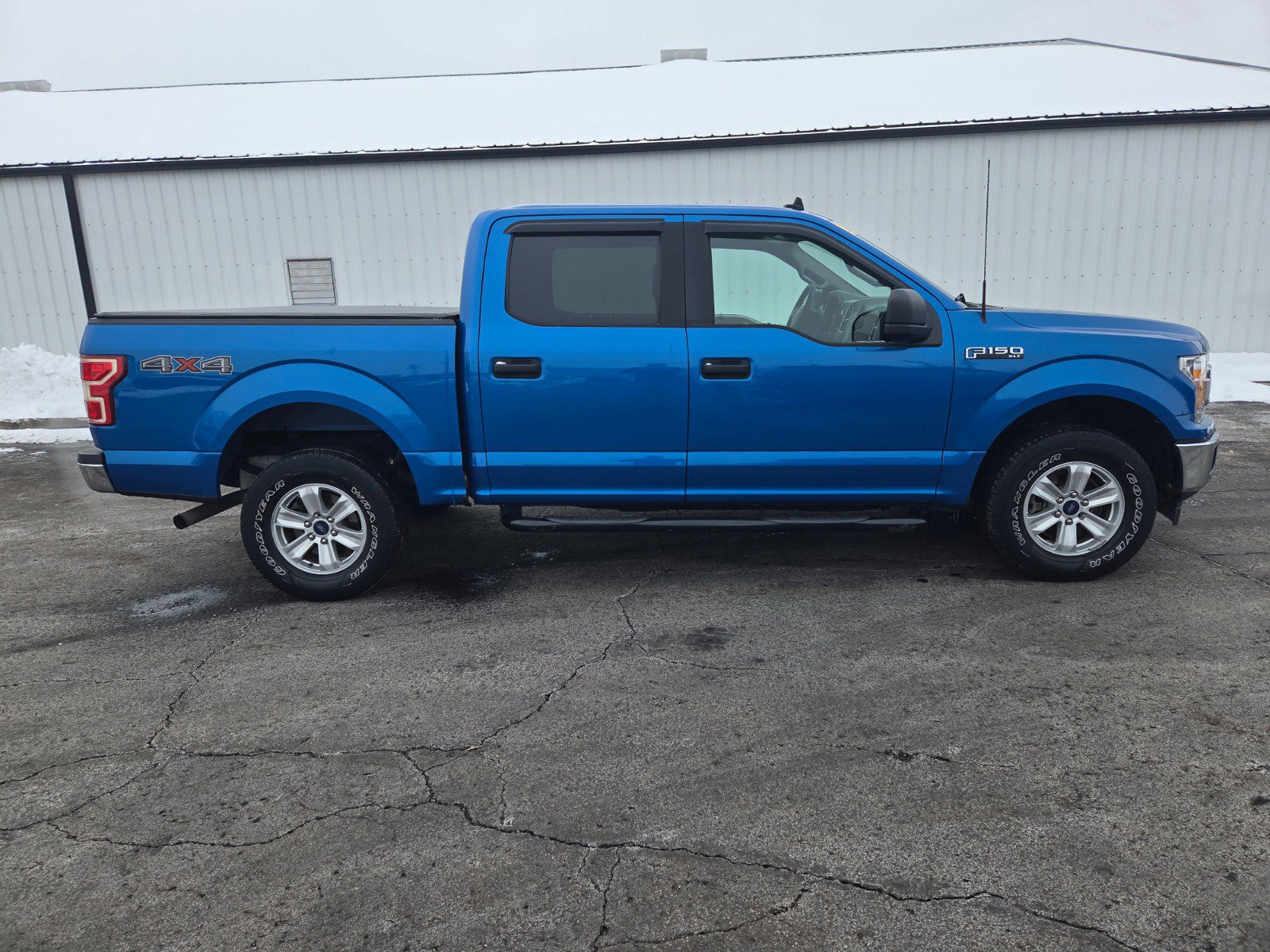 Used 2020 Ford F150 XLT image 2