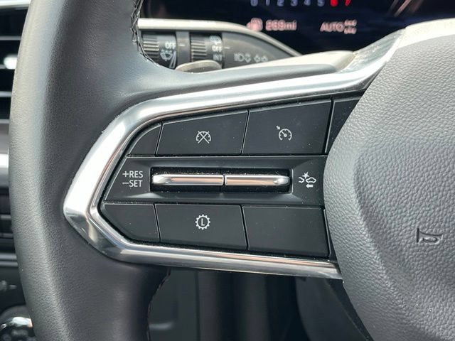 Used 2025 Chevrolet Suburban Premier AWD/4WD image 18