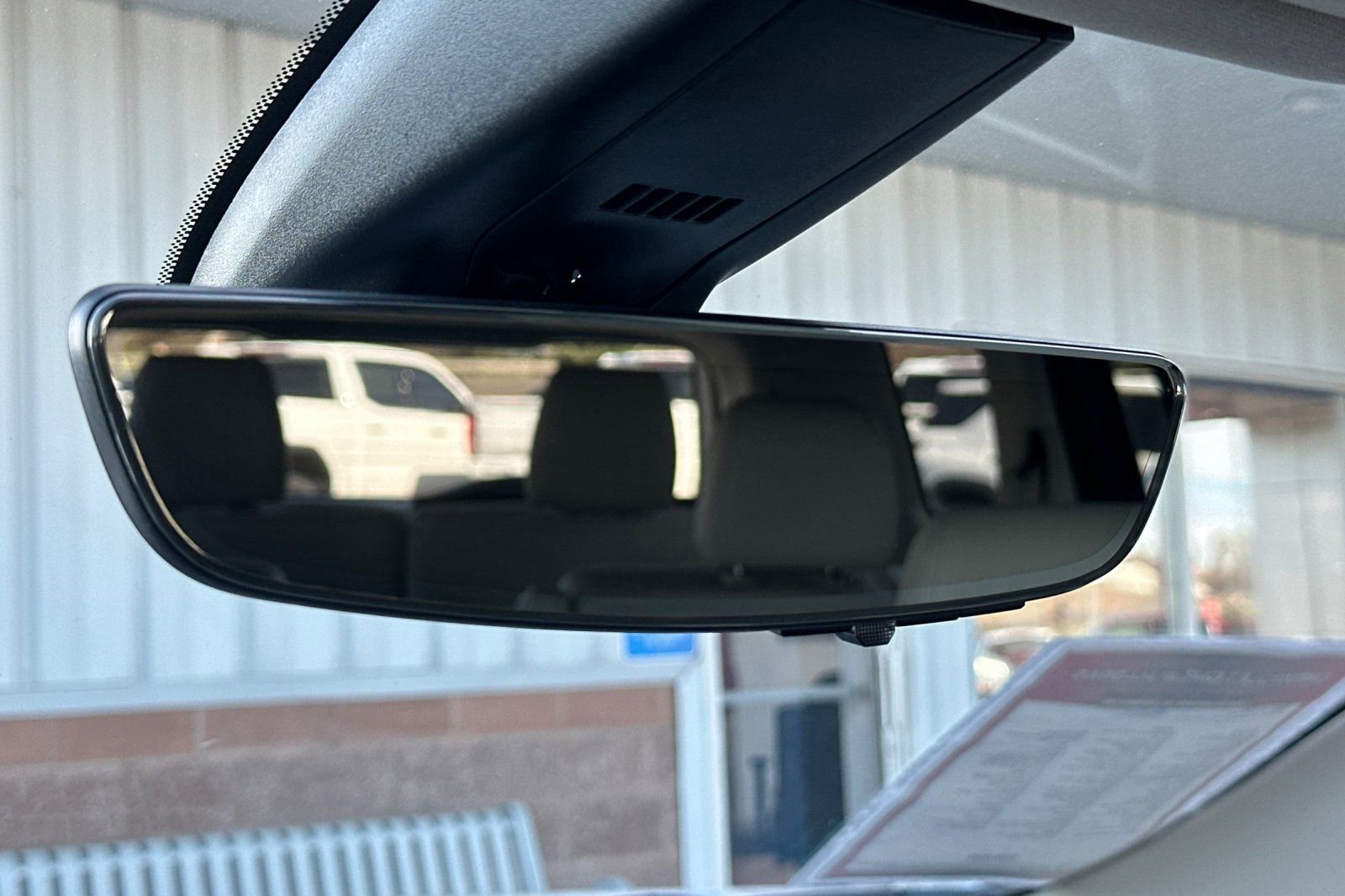 Used 2021 GMC Acadia Denali w/ Denali Ultimate Package AWD/4WD image 25