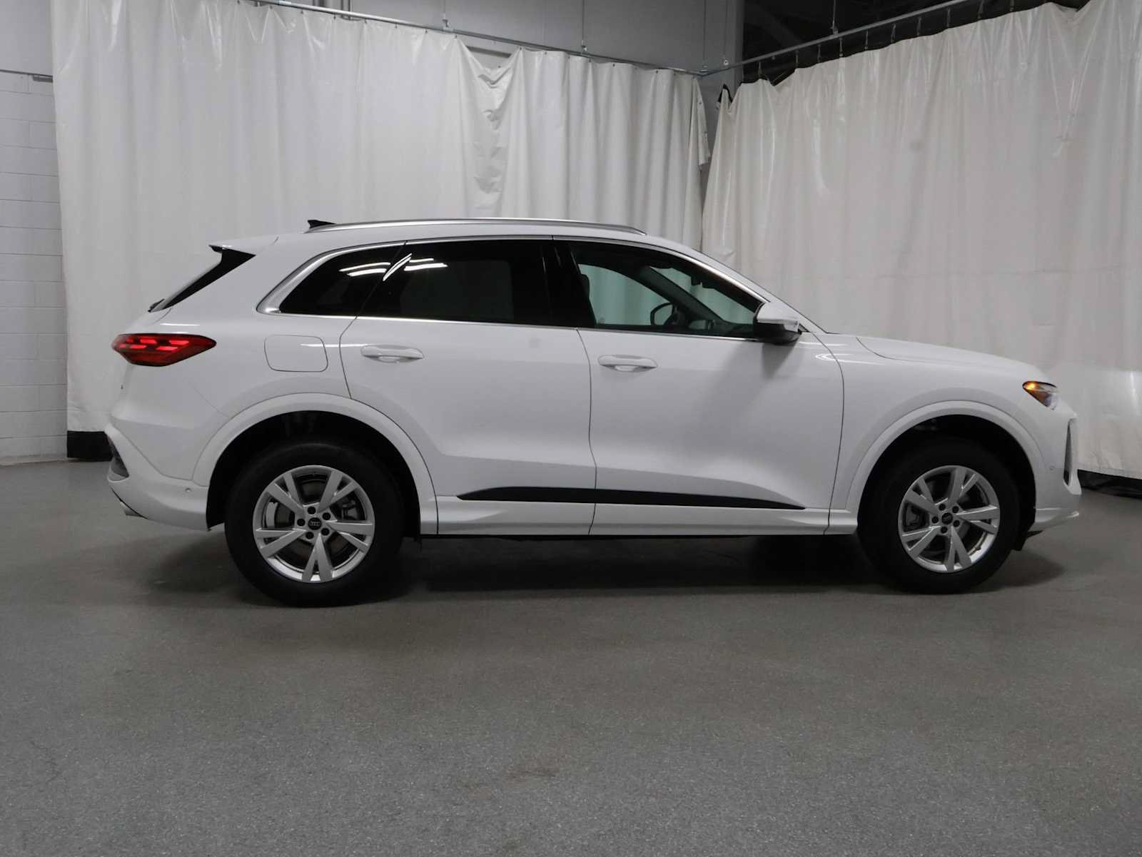 New 2026 Audi Q5 Premium AWD/4WD image 10