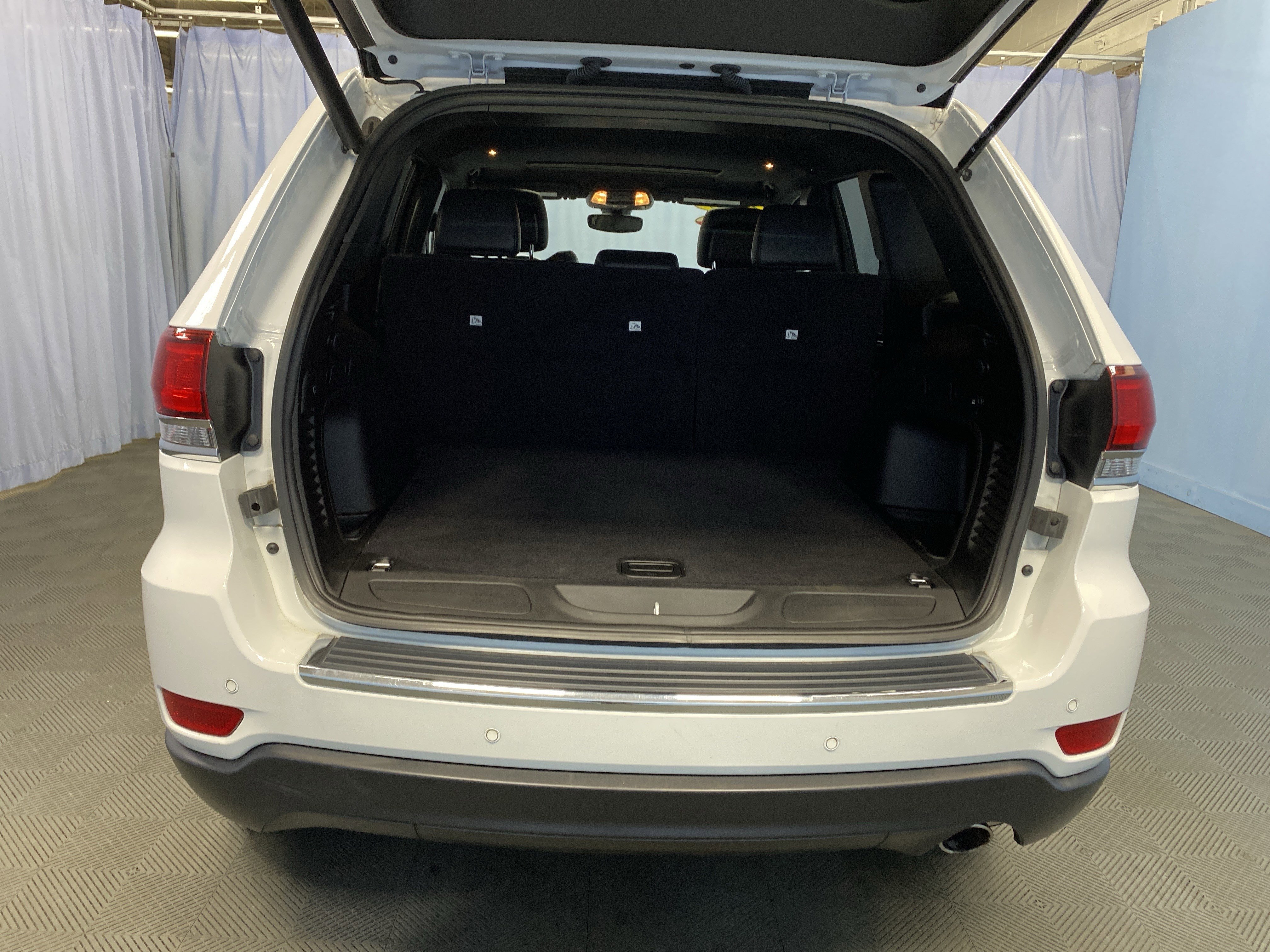 Certified 2022 Jeep Grand Cherokee Limited image 37