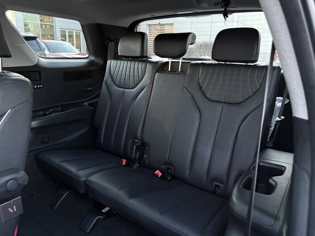 Used 2023 Hyundai Palisade Limited image 13