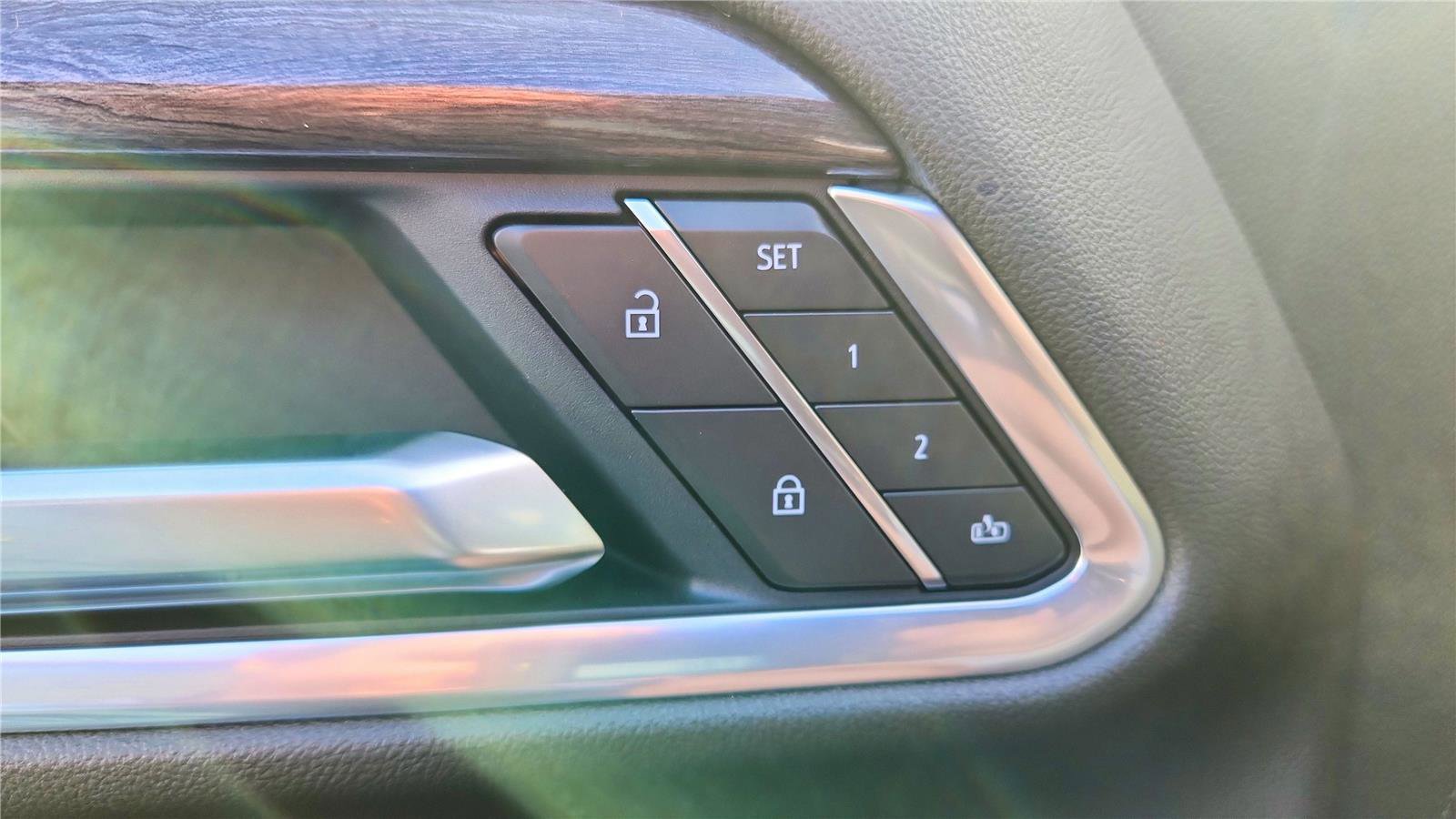 New 2026 Chevrolet Silverado 3500 LTZ w/ LTZ Premium Package image 13