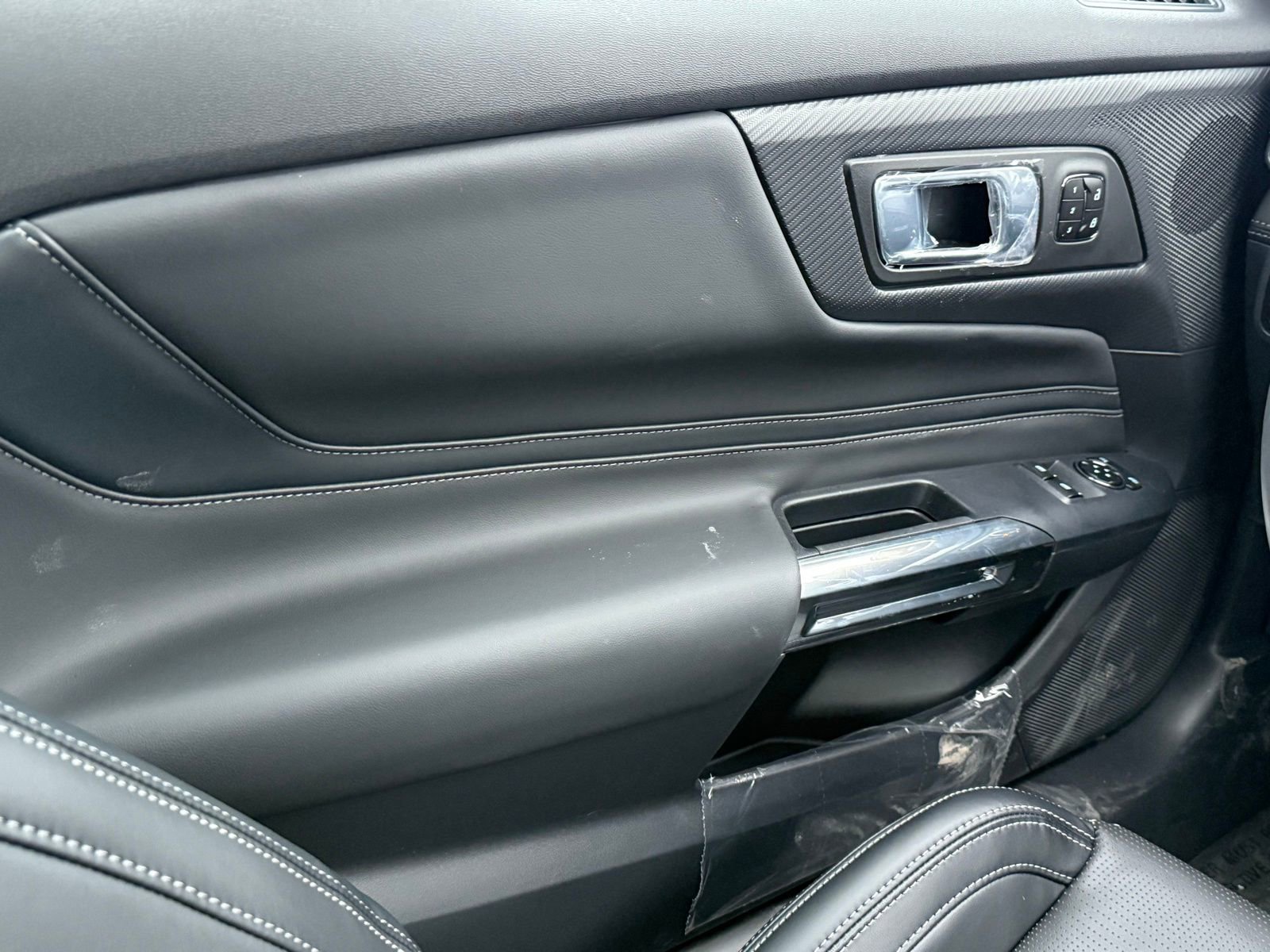 Used 2025 Ford Mustang GT Premium image 28