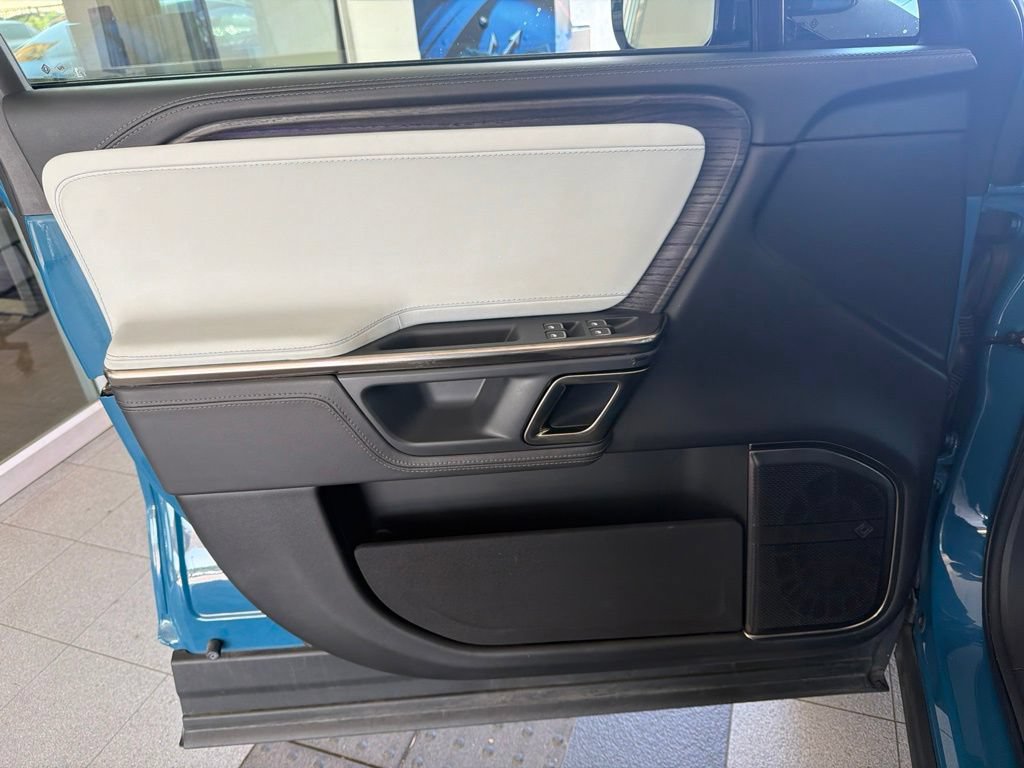 Used 2023 Rivian R1S Launch Edition Quad AWD/4WD image 16