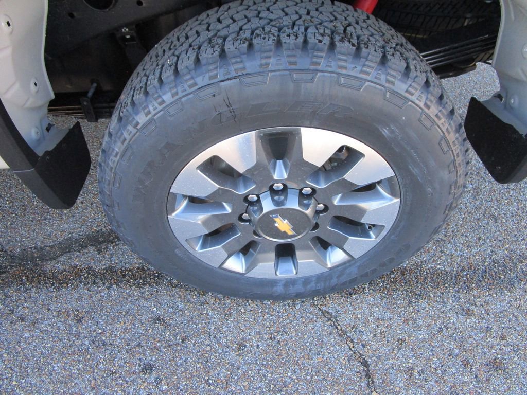 New 2026 Chevrolet Silverado 2500 Custom w/ Custom Value Package image 9