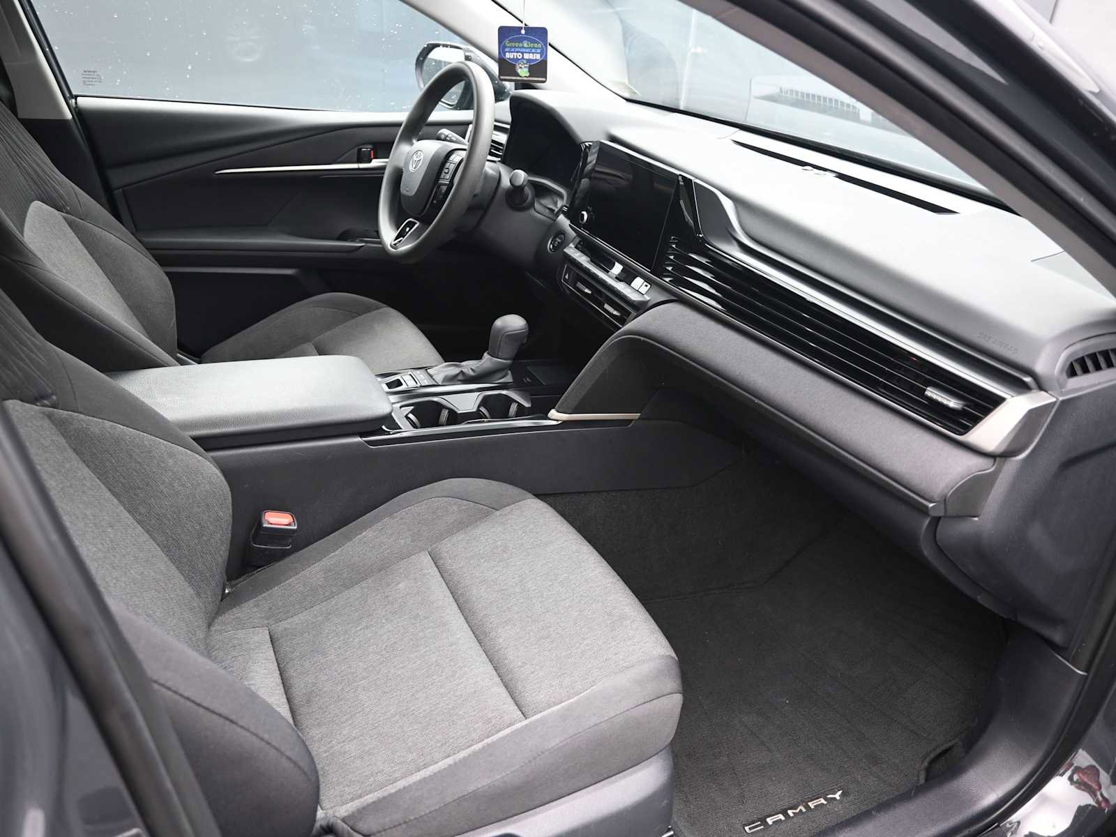 Used 2025 Toyota Camry LE image 20