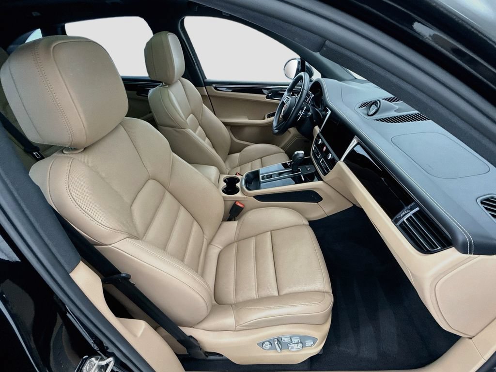 Certified 2025 Porsche Macan S AWD/4WD image 21