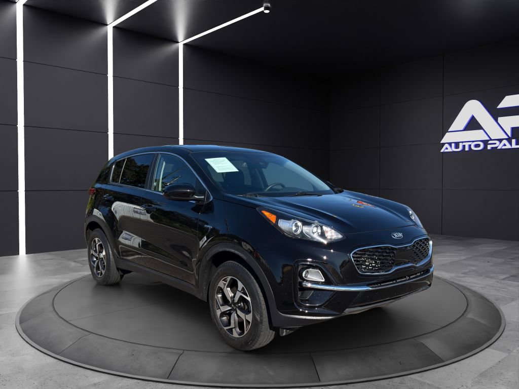 Used 2022 Kia Sportage LX image 3