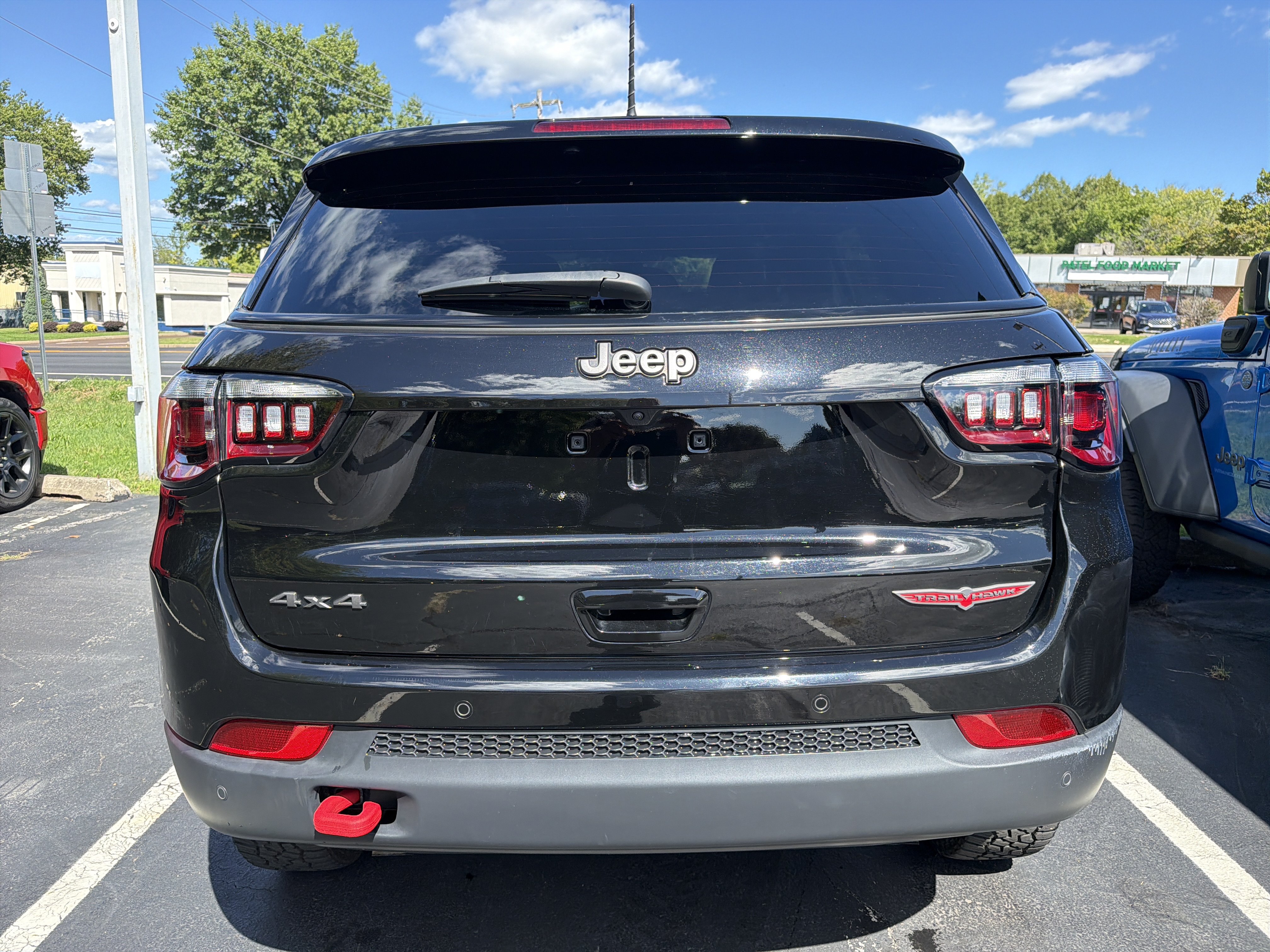 Certified 2025 Jeep Compass Trailhawk w/ Trailhawk Convenience Group AWD/4WD image 5