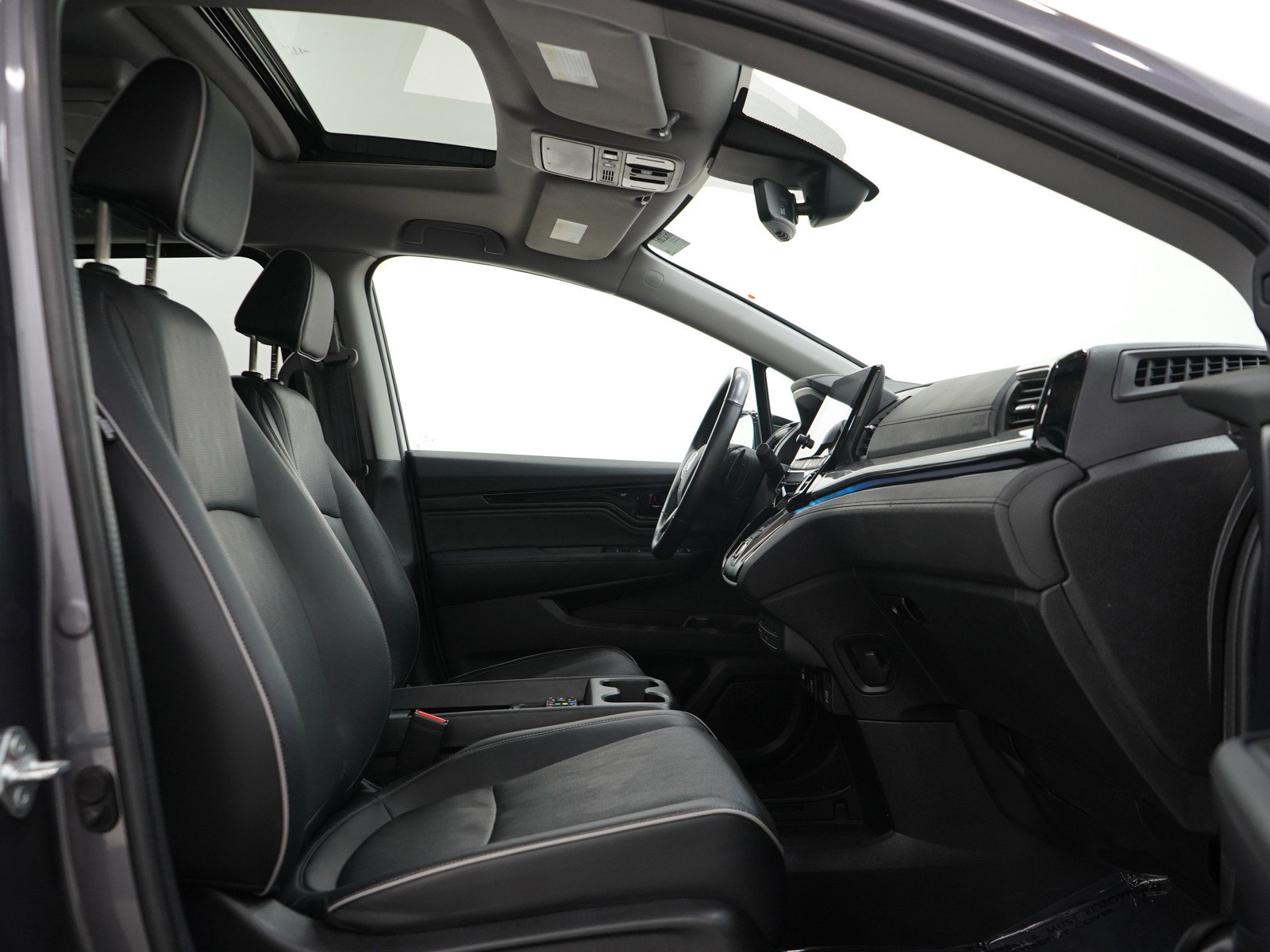 Used 2022 Honda Odyssey Elite image 11