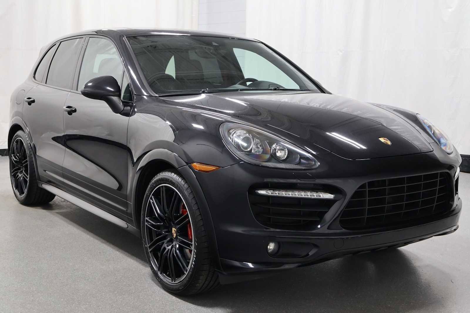 Used 2014 Porsche Cayenne GTS AWD/4WD image 13