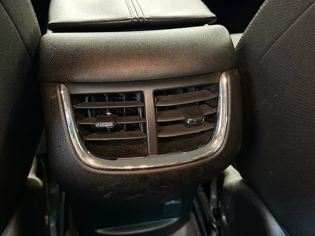Used 2021 Chevrolet Malibu LT FWD image 26