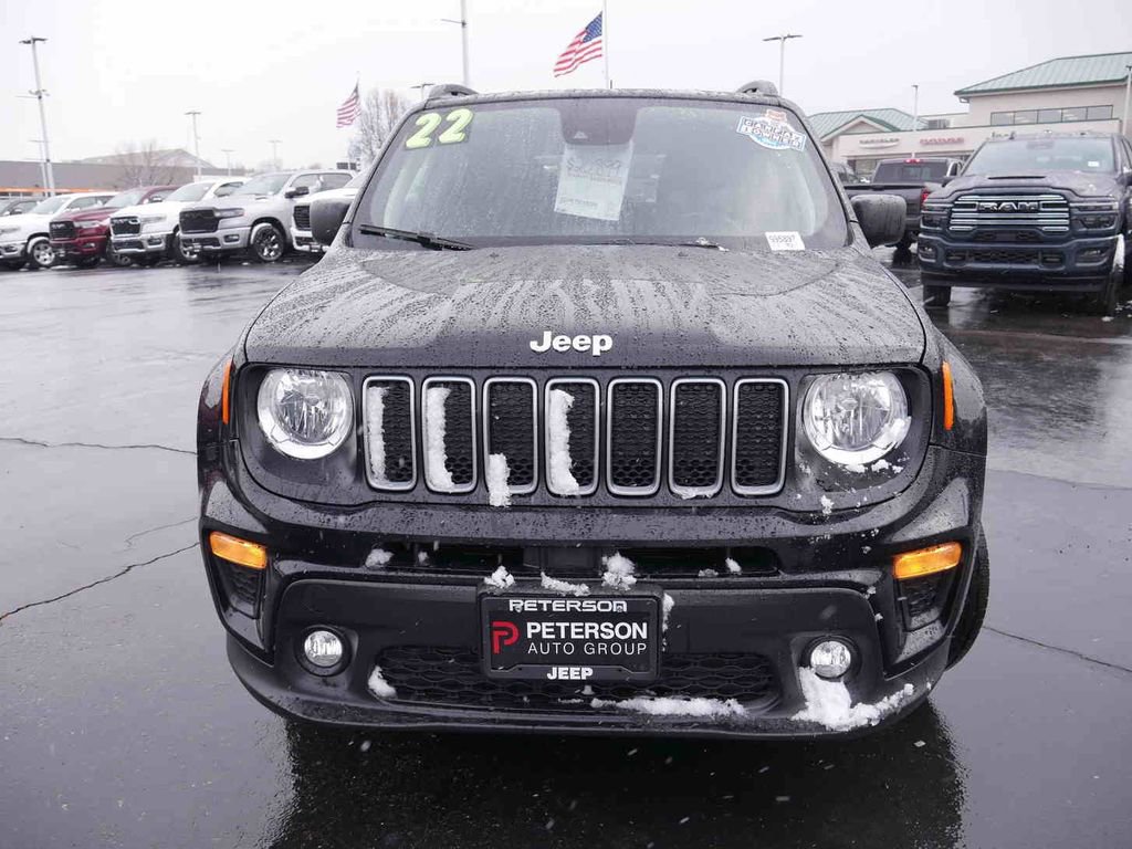 Used 2022 Jeep Renegade Latitude w/ Convenience Group image 3