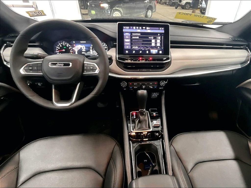 Used 2024 Jeep Compass Limited image 21