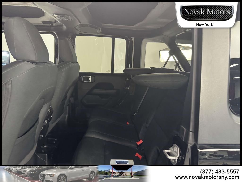 Used 2020 Jeep Wrangler Unlimited Sahara AWD/4WD image 12