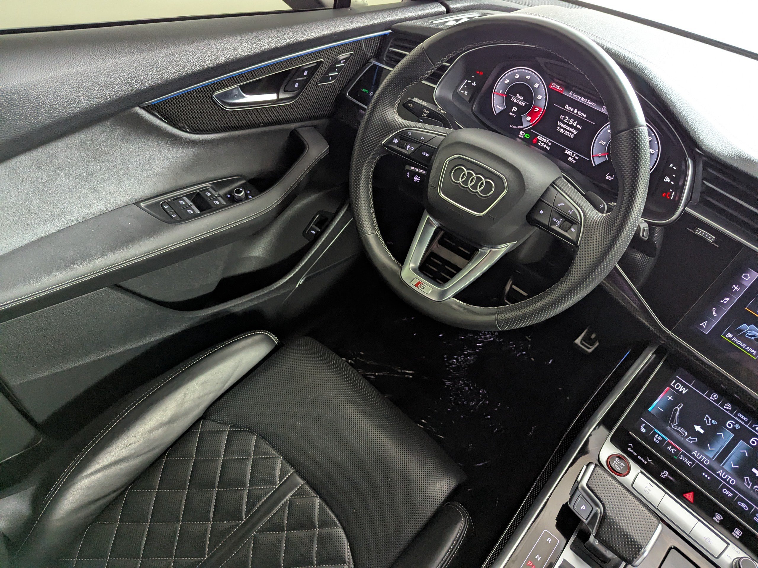Used 2023 Audi SQ7 Premium Plus w/ Executive Package AWD/4WD image 9