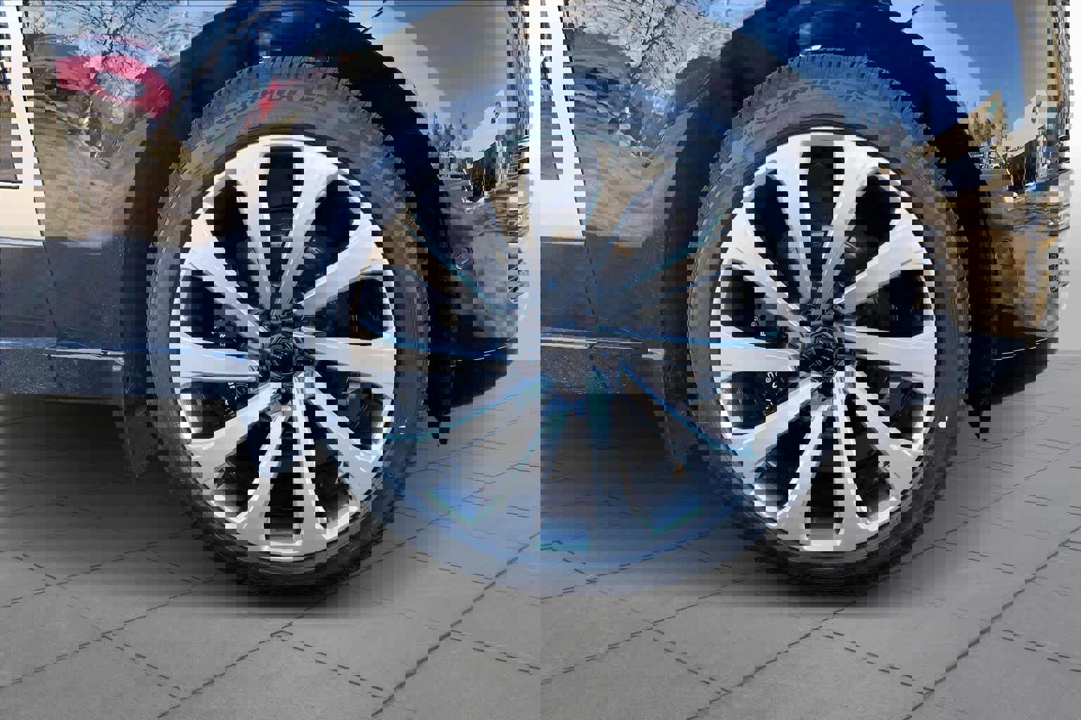 New 2026 Land Rover Range Rover Long Wheelbase SE image 14