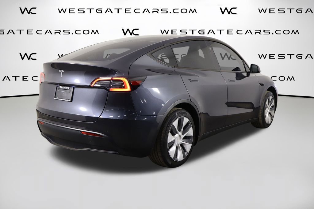 Used 2024 Tesla Model Y Long Range RWD image 44