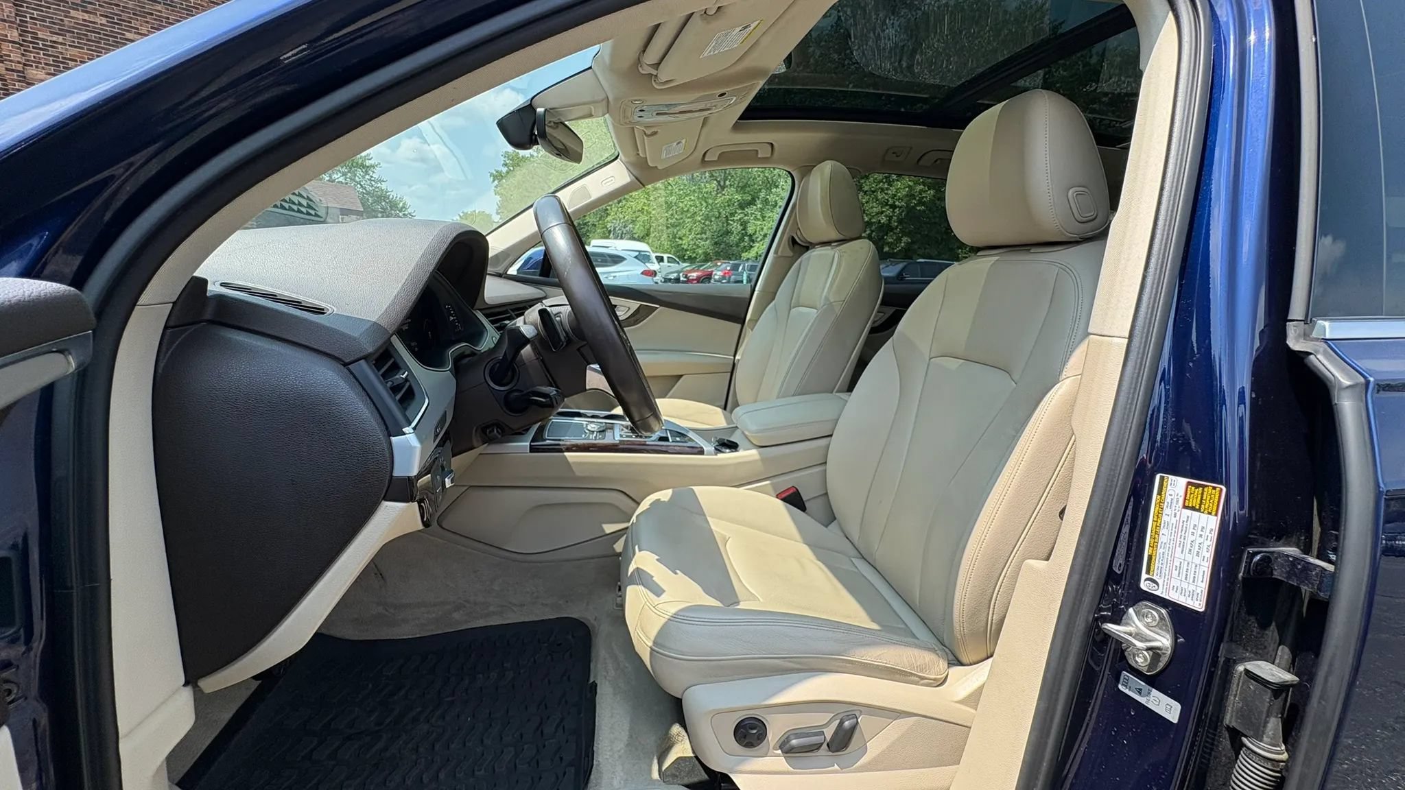 Used 2019 Audi Q7 2.0T Premium Plus w/ Premium Plus Package AWD/4WD image 2
