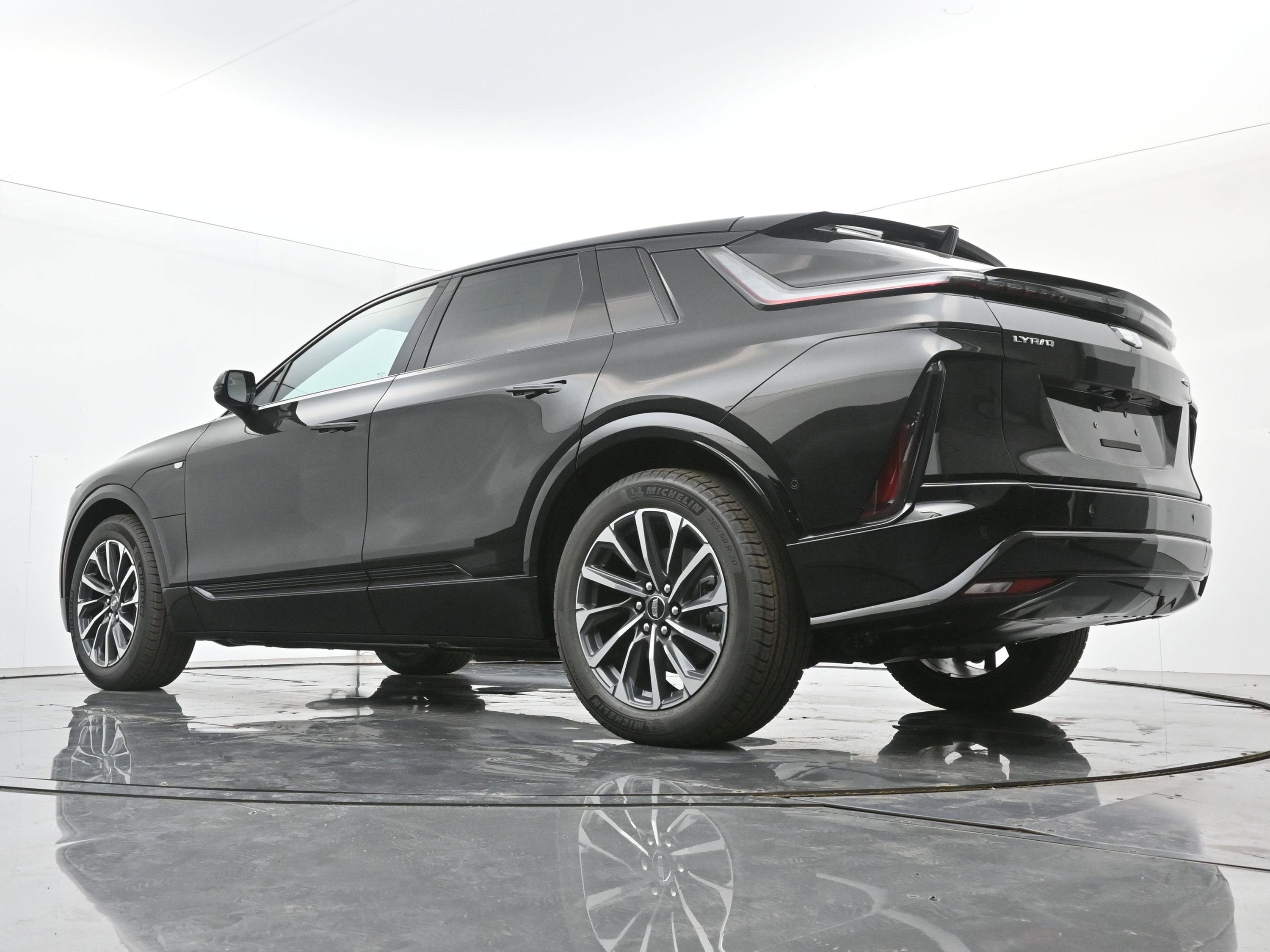 New 2025 Cadillac Lyriq Sport image 17