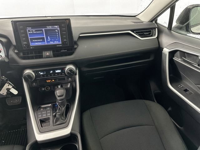 Used 2021 Toyota RAV4 LE image 24