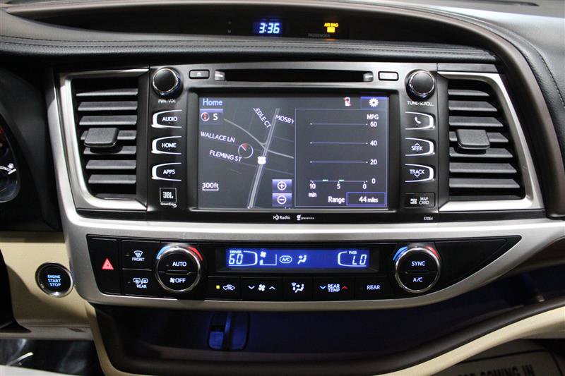 Used 2015 Toyota Highlander Limited AWD/4WD image 20