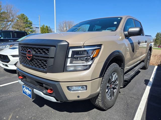 Used 2023 Nissan Titan PRO-4X w/ Pro-4x Utility Package image 3