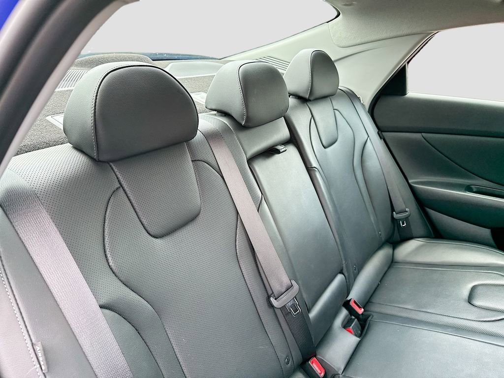 Used 2024 Hyundai Elantra Limited image 25