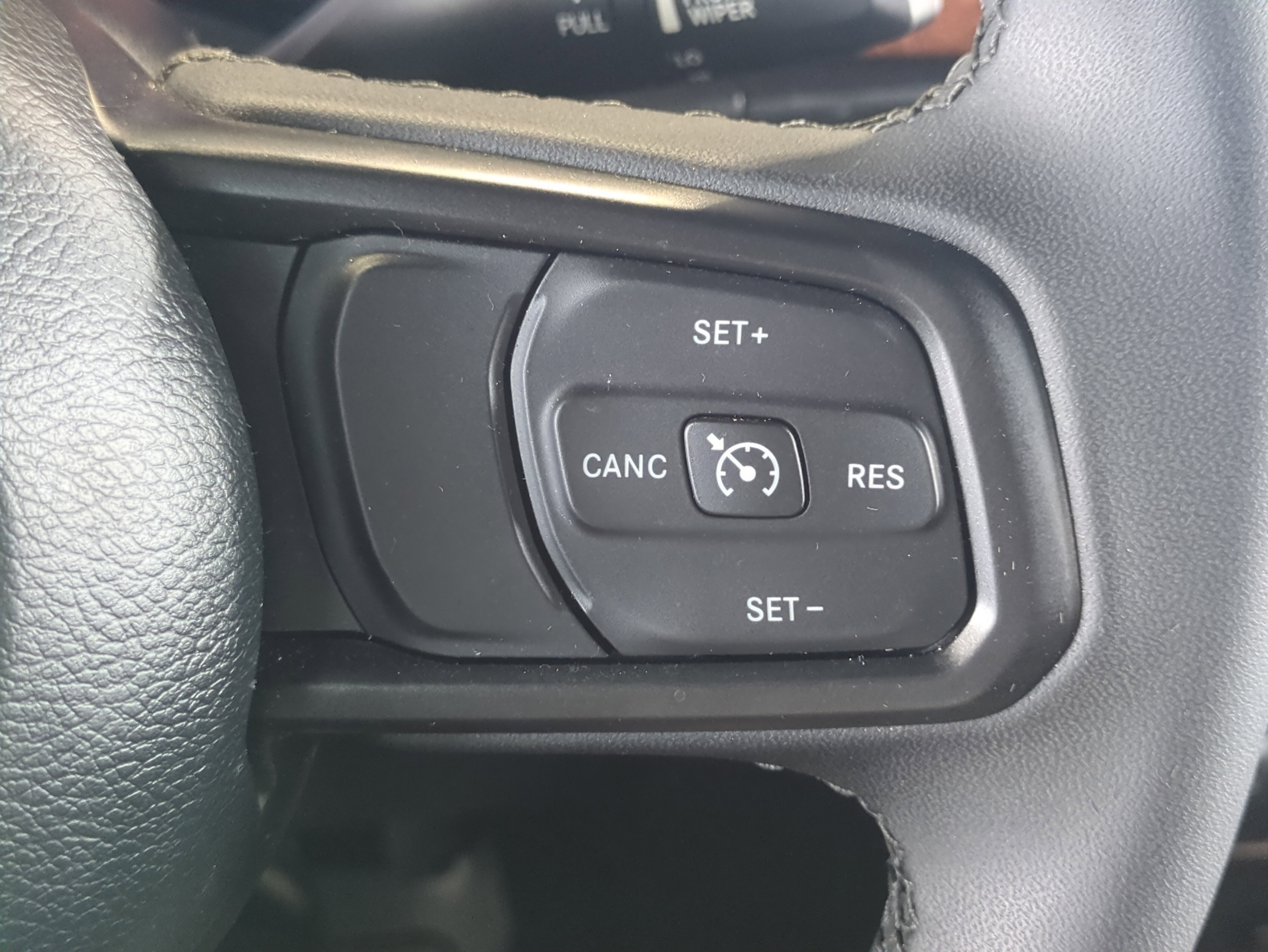 Used 2023 Jeep Gladiator Sport image 25