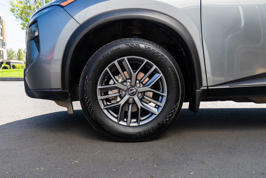 Certified 2025 Nissan Rogue S image 7